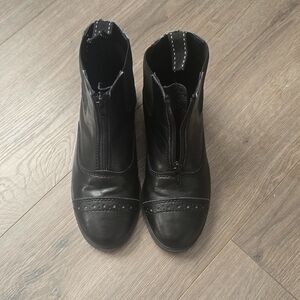 Kids riding paddock boots, size 1